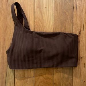 Lululemon Ribbed Nulu Asymmetrical Yoga Bra
Size 4